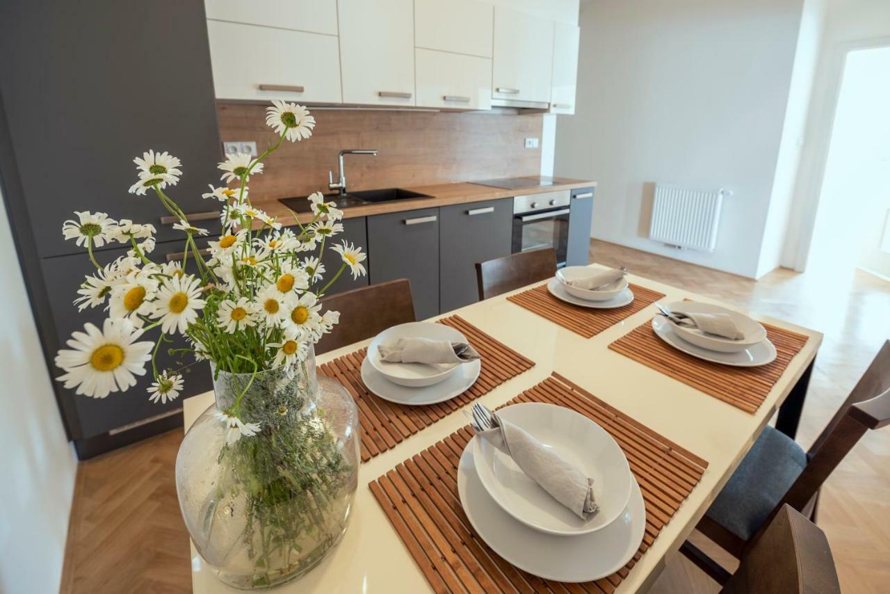 Letna Garden Suites Πράγα Εξωτερικό φωτογραφία
